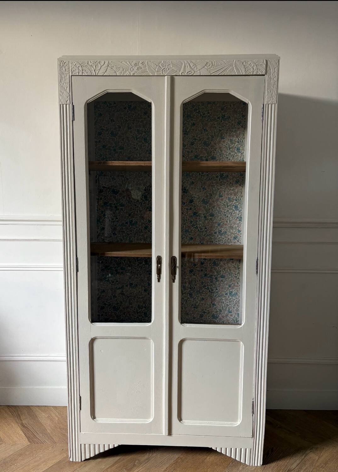 Parisian Art Deco display cabinet