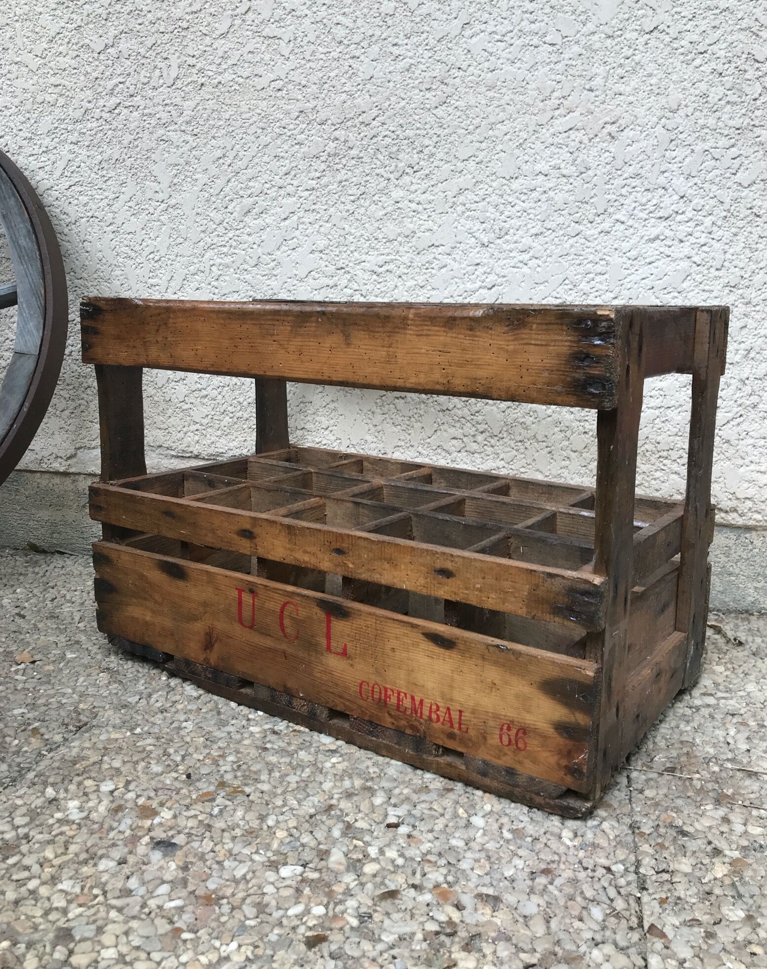 Old wooden bottle box