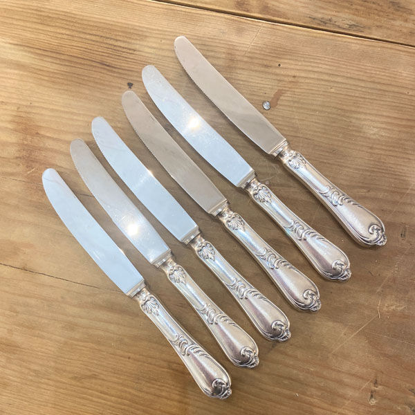 Series of 6 silver metal knives