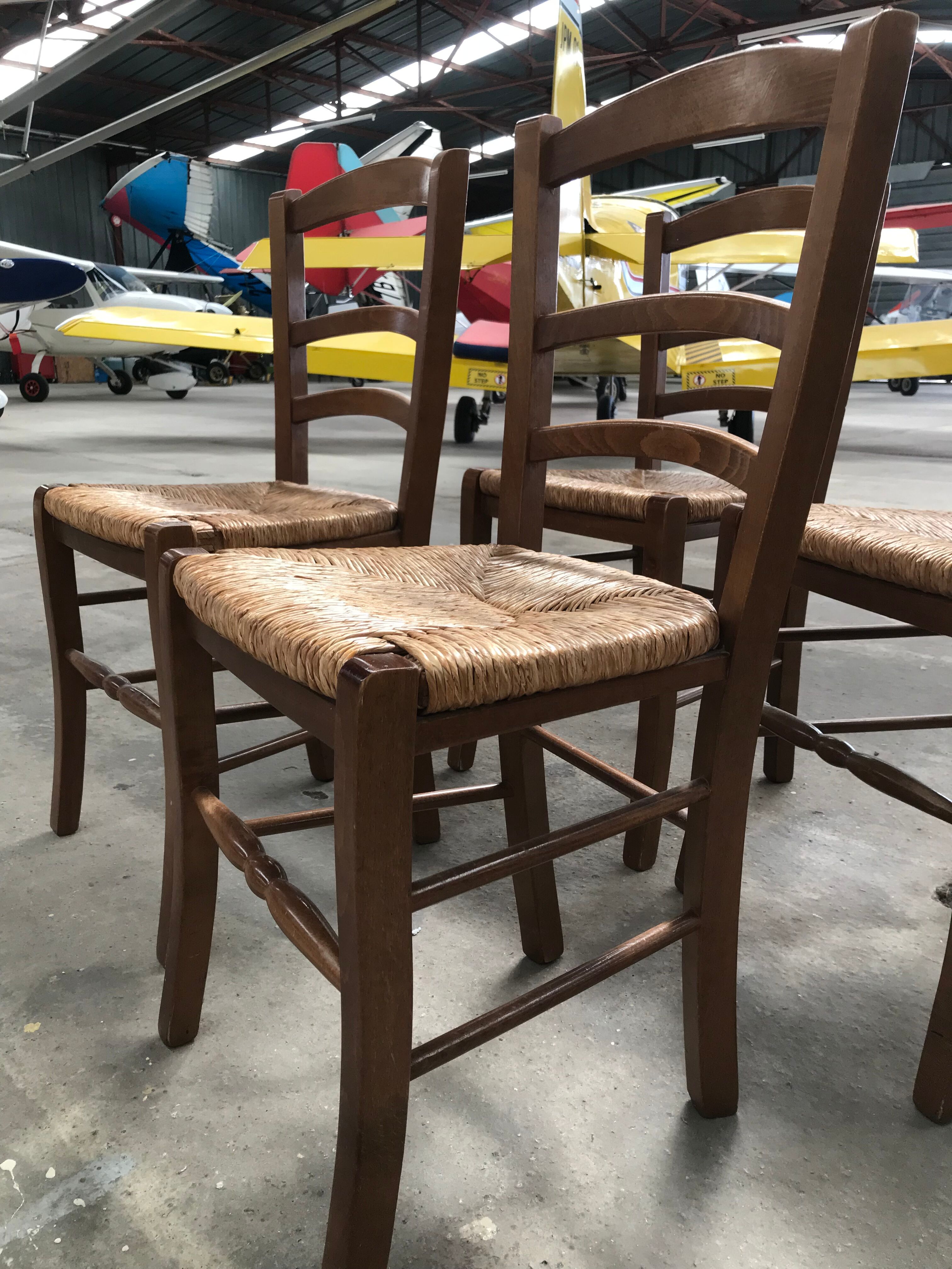 Rustic mulched chairs