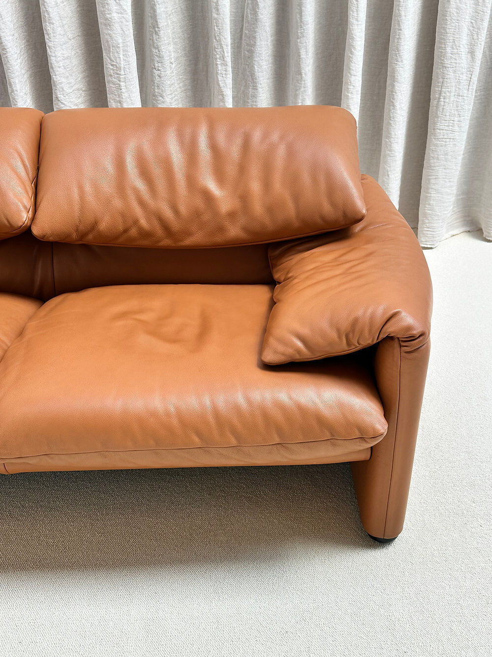 Maralunga 3-seater sofa, Vico Magistretti, Cassina, Italy.