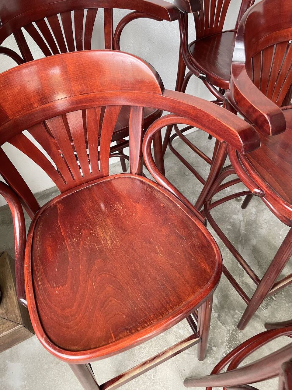 Set of 8 high bistro stools