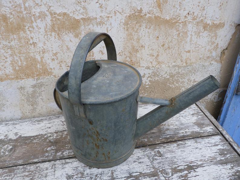 Former zinc watering can