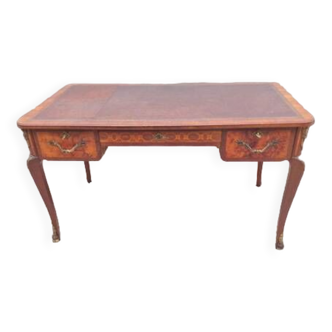 Bureau plat de style Louis XV