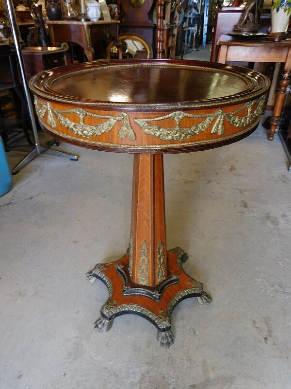 Gueridon marquetry and bronze central foot harness