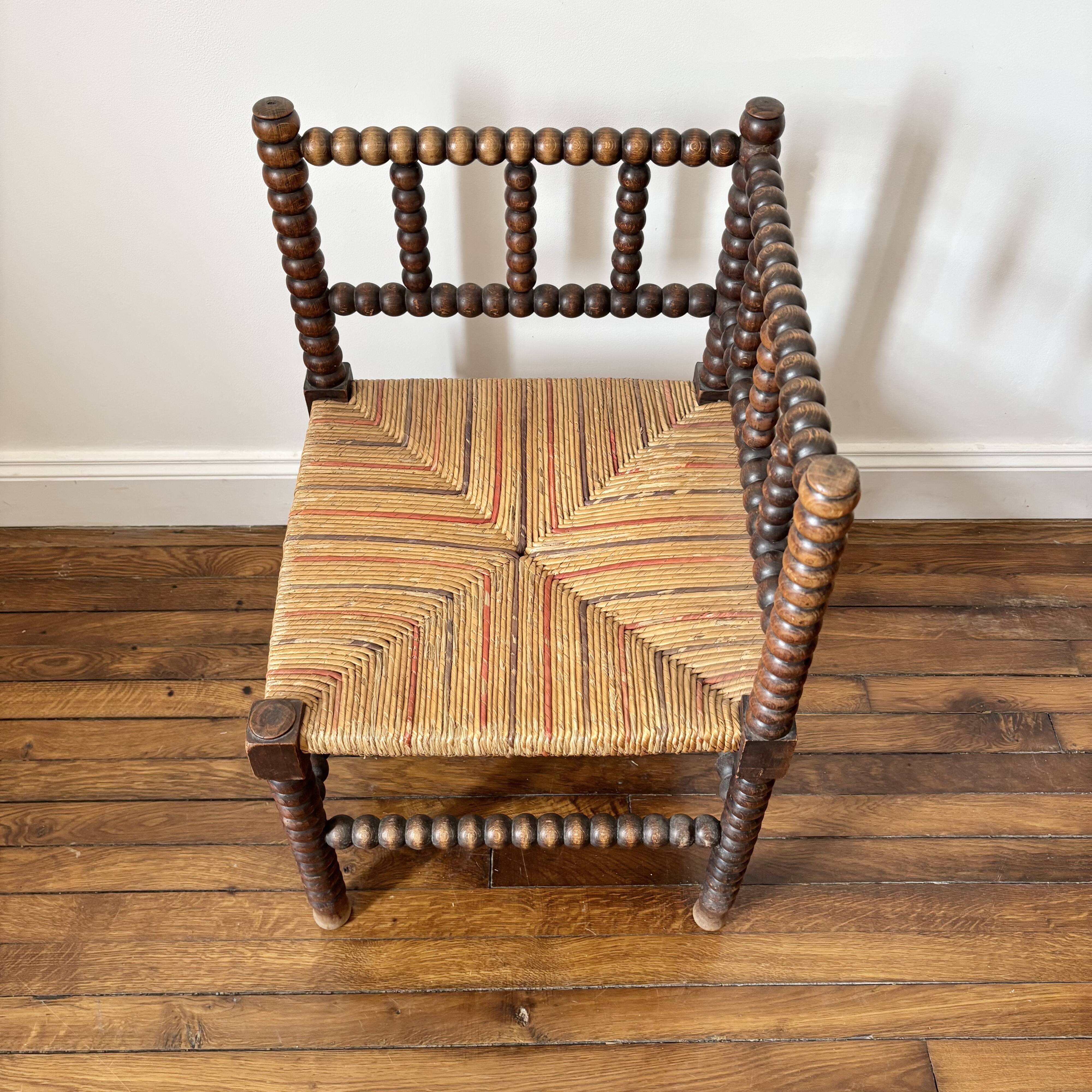 Vintage corner chair in turned wood and straw