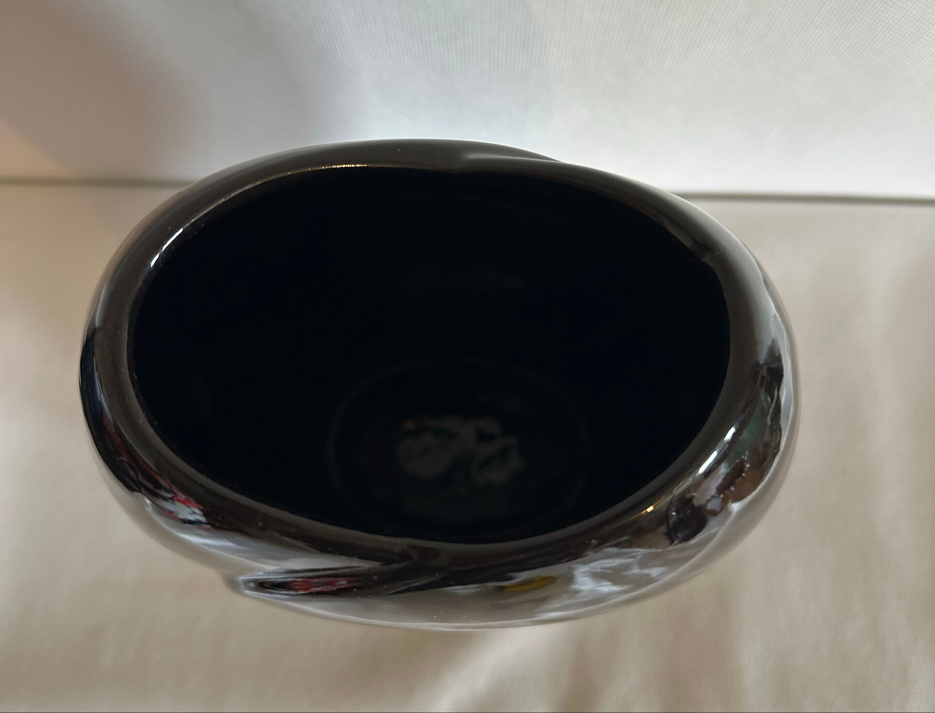 Vintage West Germany vase 660/24 in glazed ceramic.