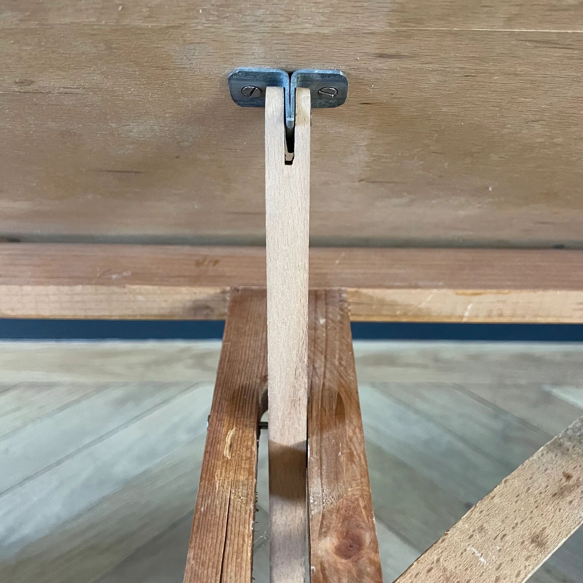Plateau pupitre pliable en bois