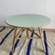 Table basse vintage en rotin relookée