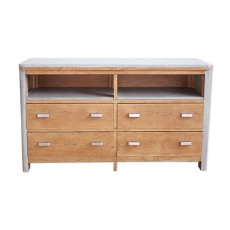 Craft furniture in wood and waxed concrete