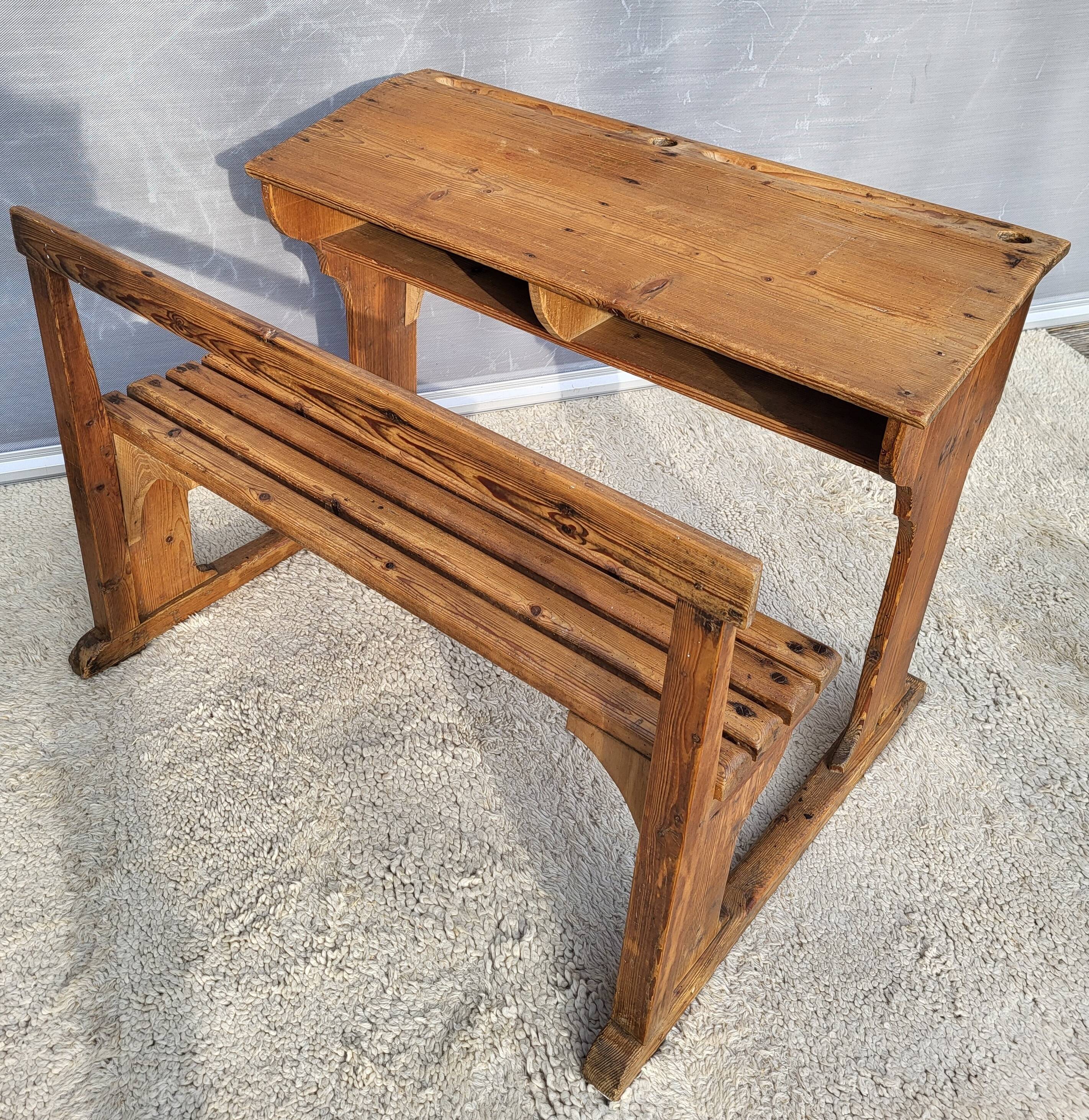 Double solid wood school desk