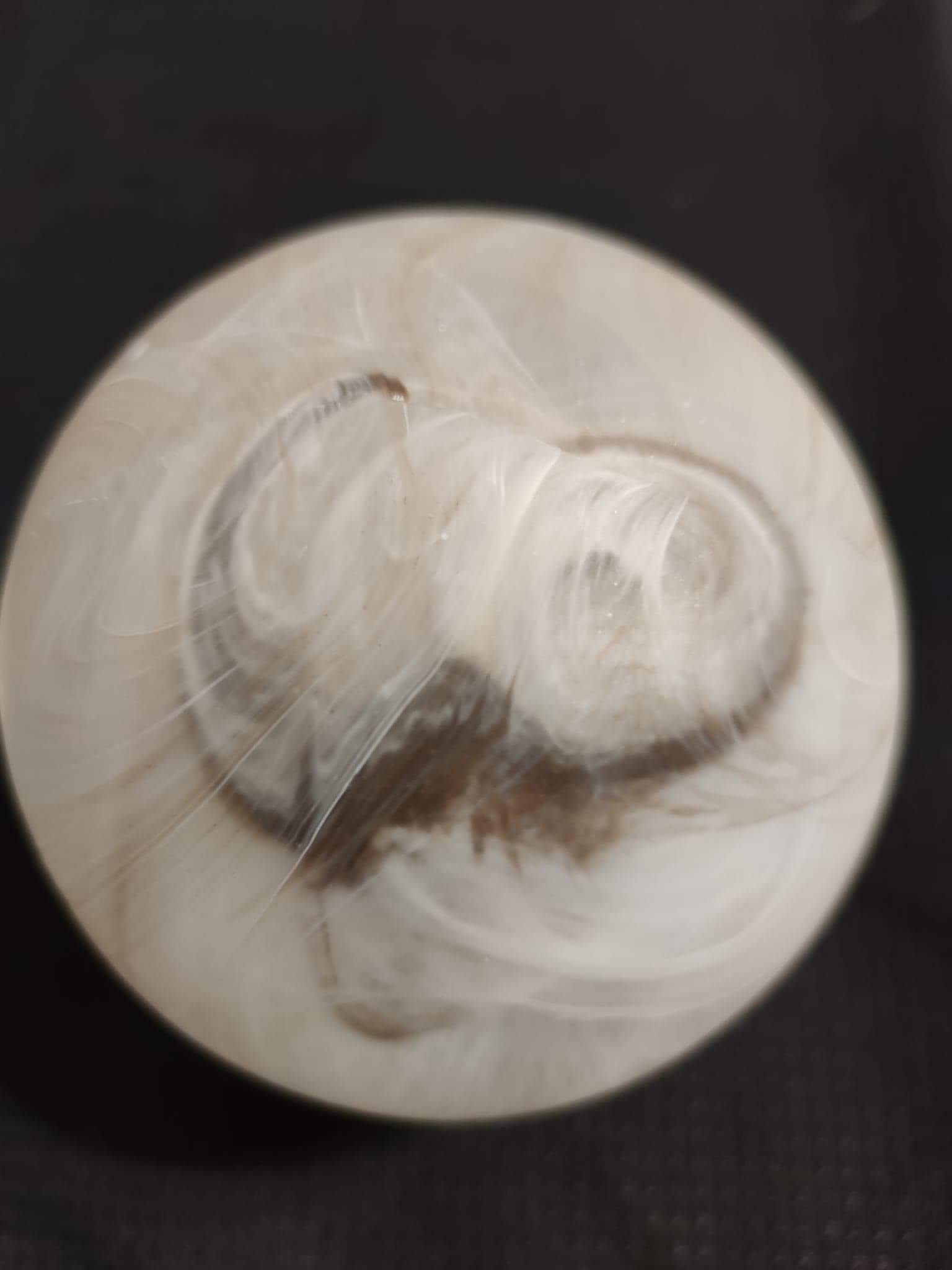 Lampe ours en céramique blanche et globe opaline