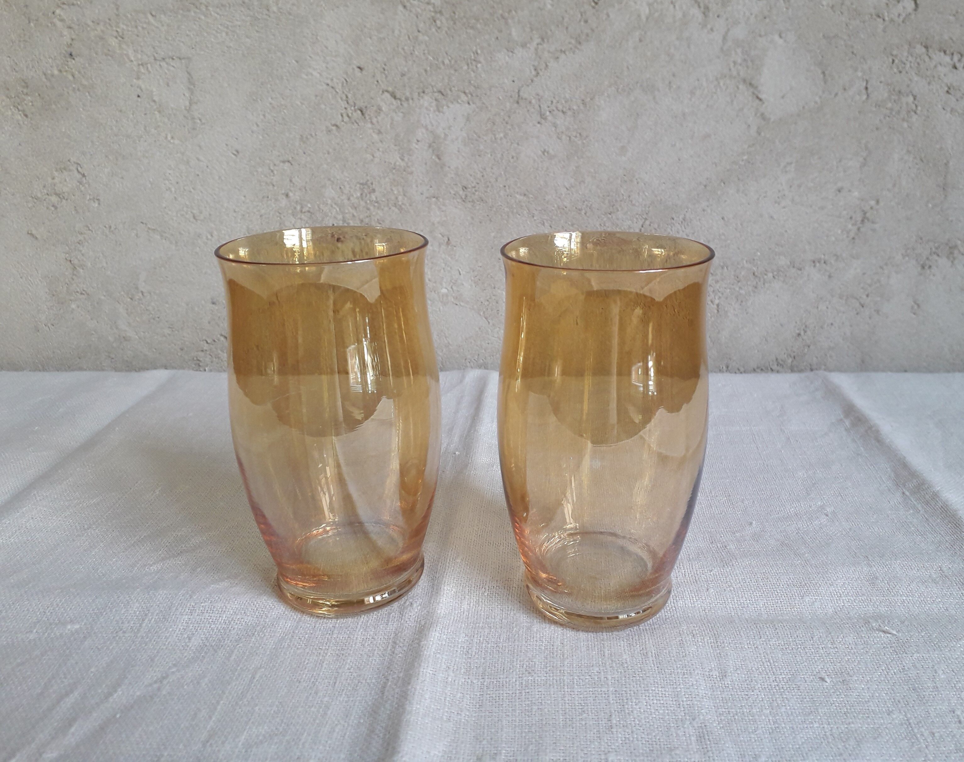 Service à orangeade en verre coloré et irisé