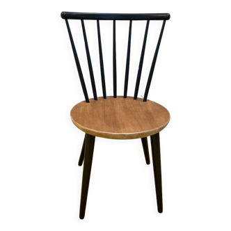 Vintage artisanal Scandinavian chair