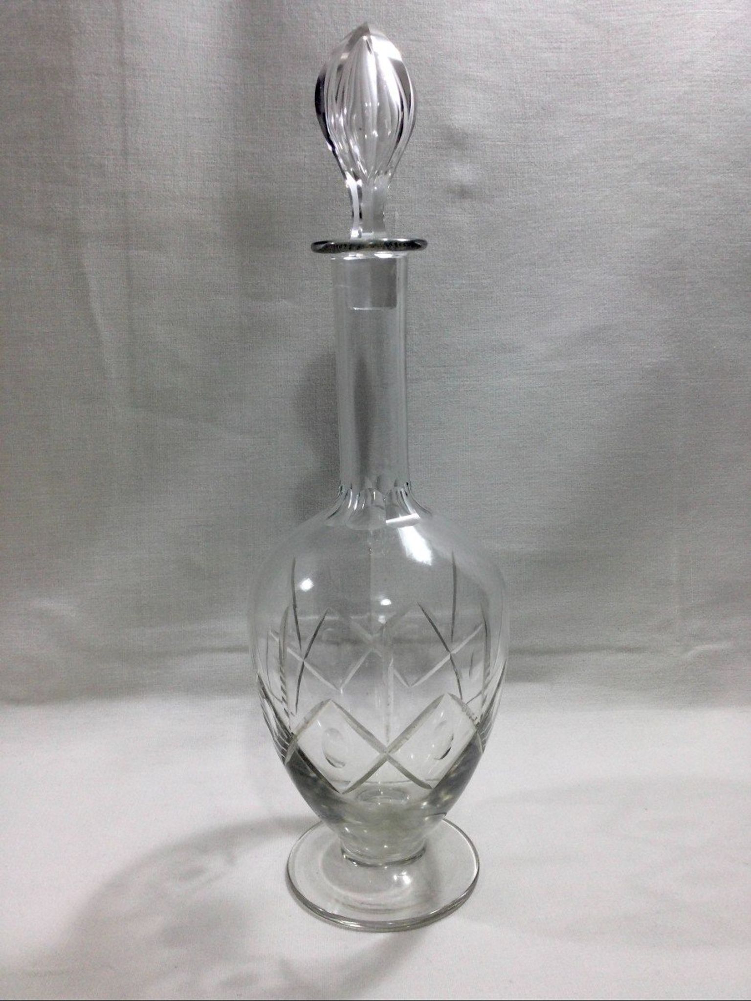 Crystal decanter