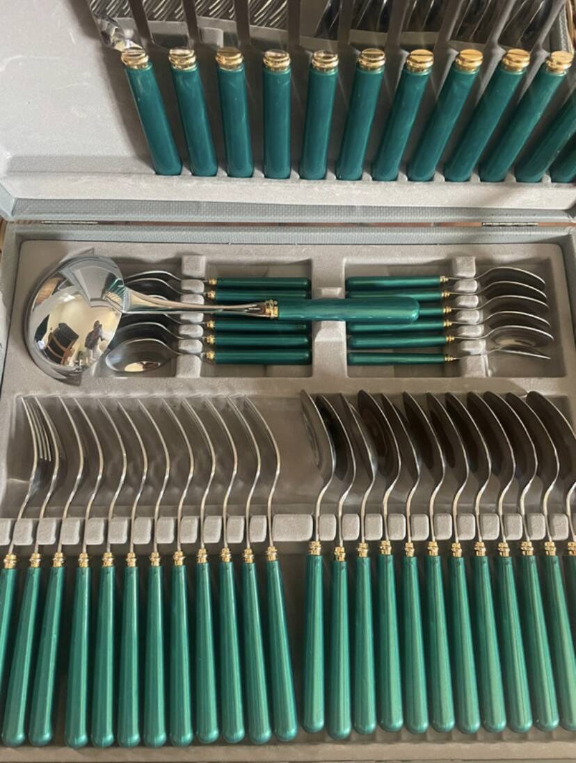 Guy Degrenne cutlery set