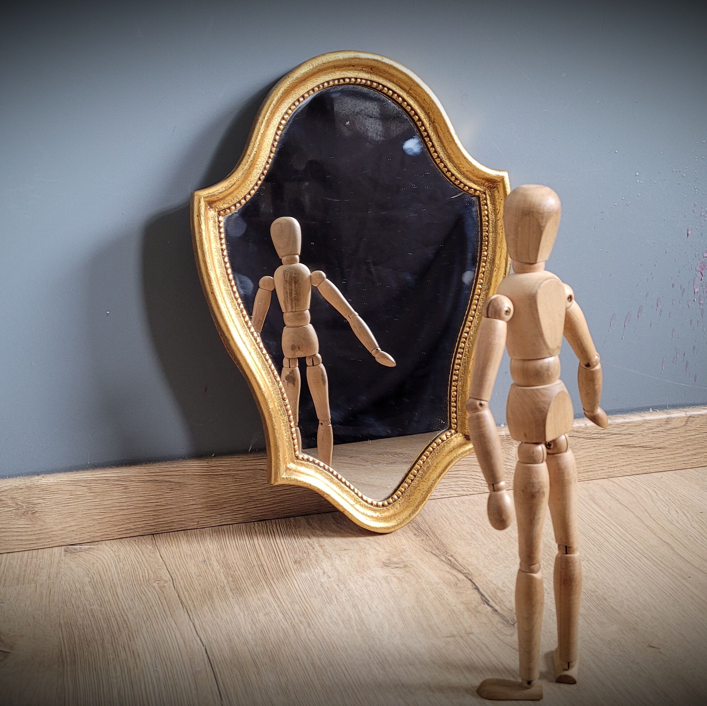 Mirror small pear 27x40cm