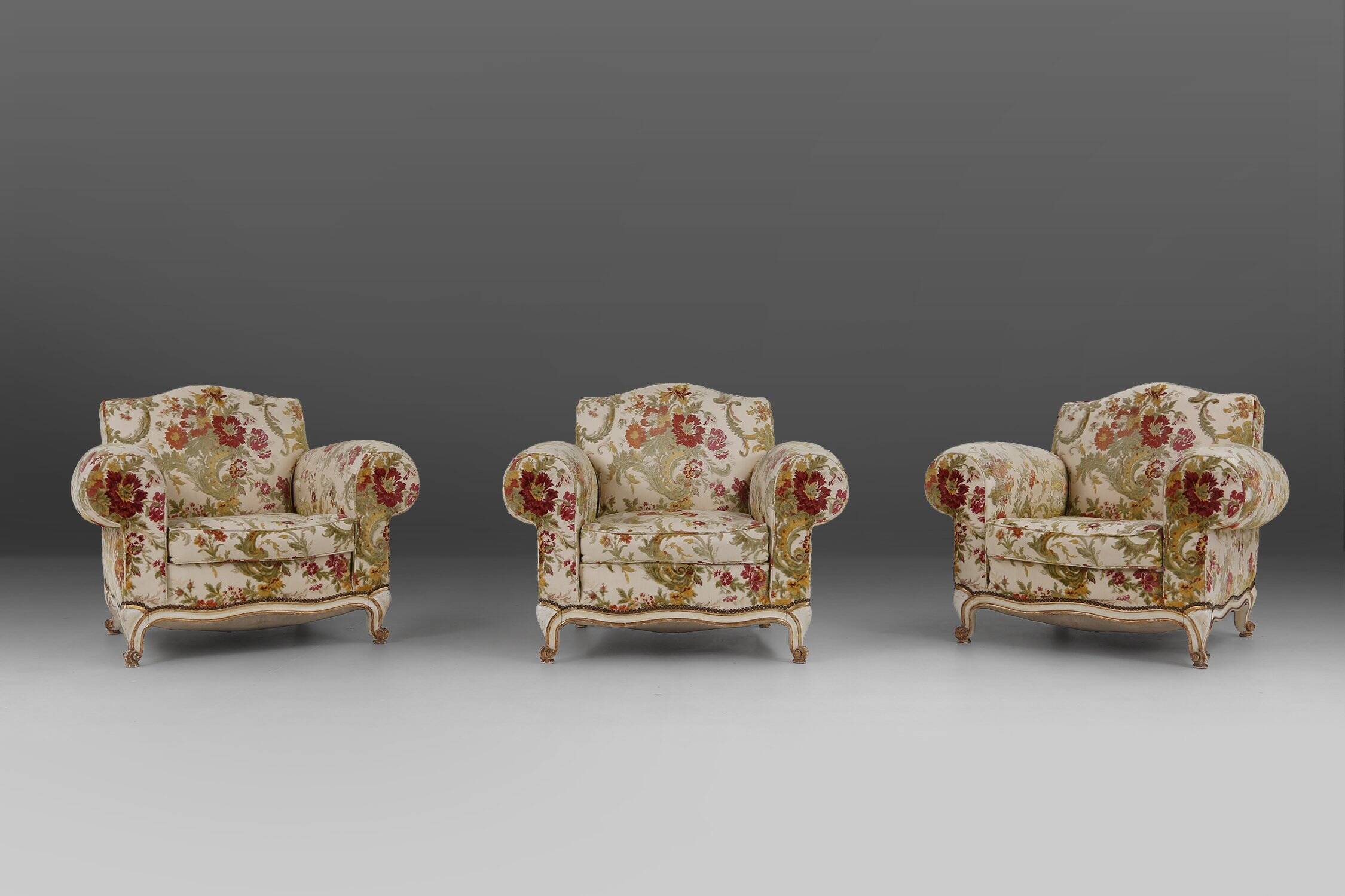 Fauteuil en tissu floral, France années 1950