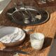 Round silver-plated tray with a wide gold border D30 H2