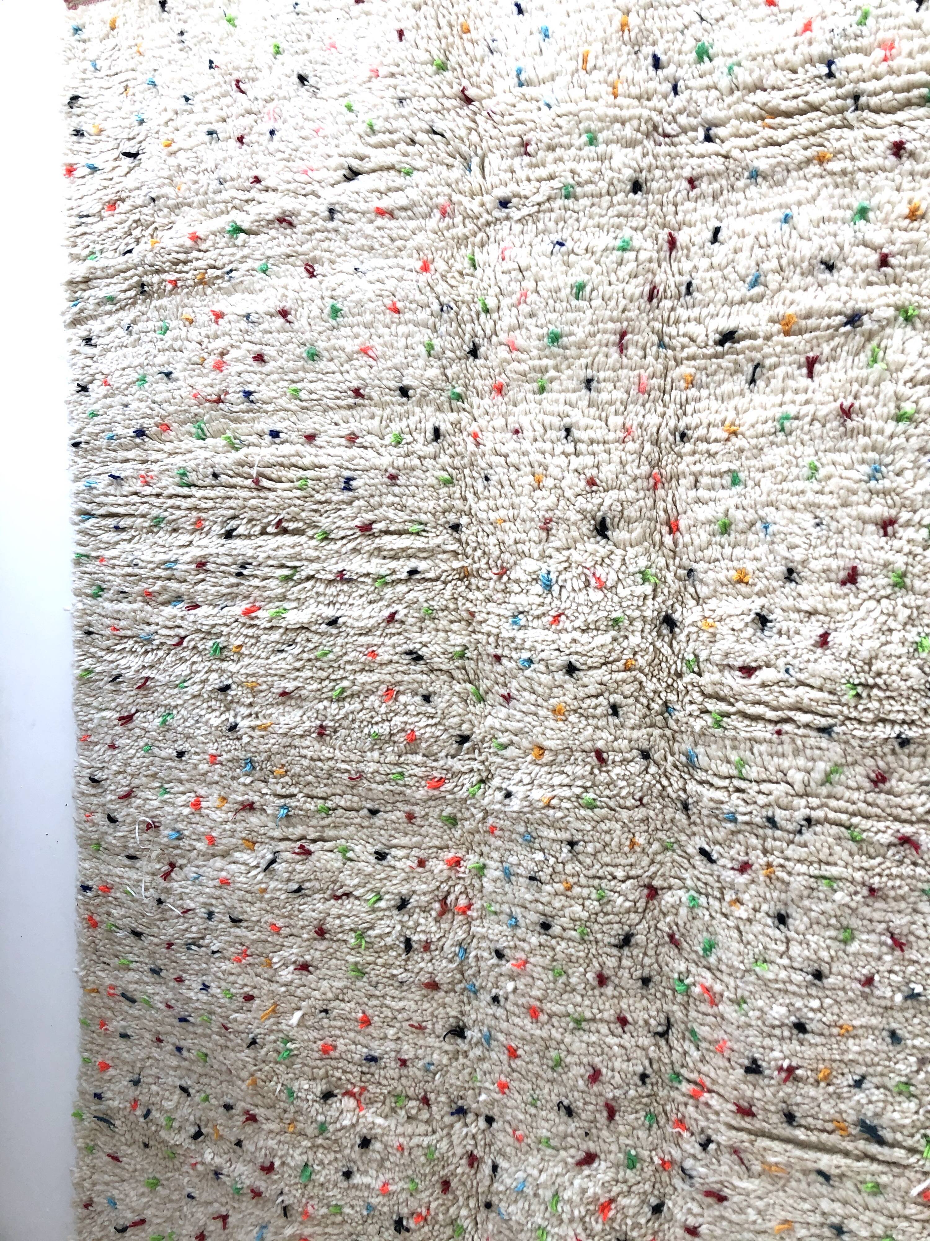 Moroccan Berber carpet Beni Ouarain ecru with colorful polka dots 2.47x1.55m