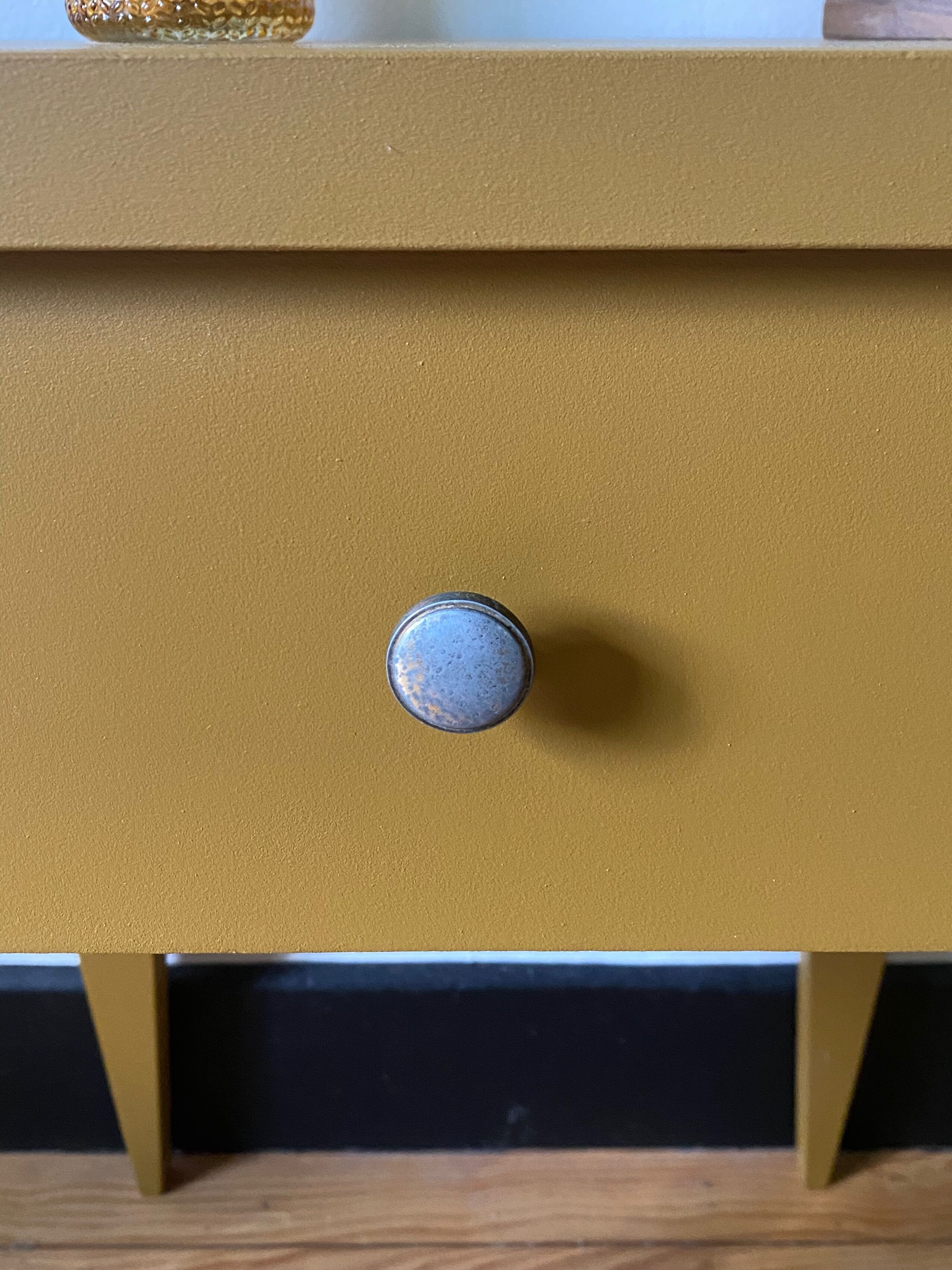 Diane bedside table