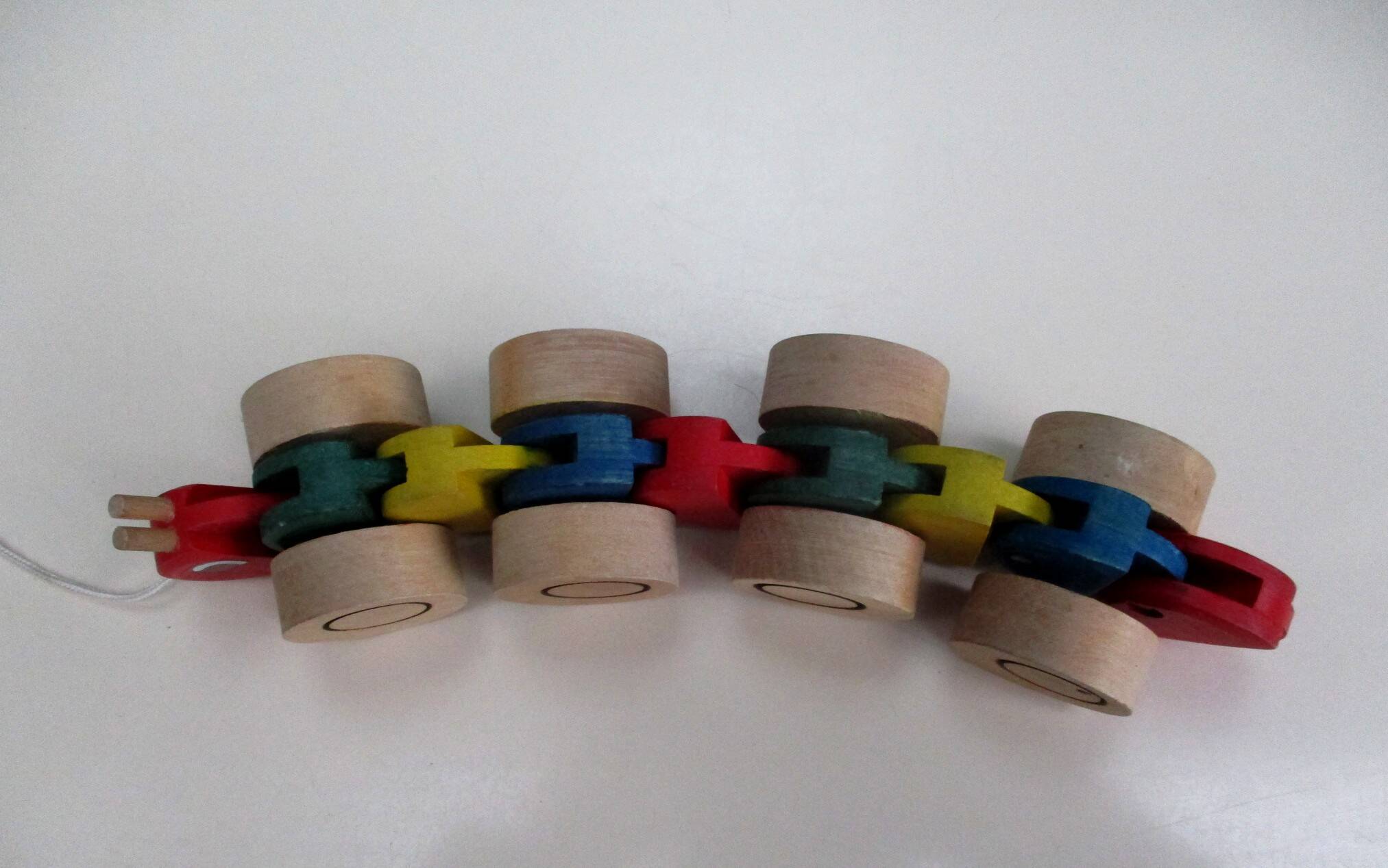 Milly Centipede articulated to pull in wood