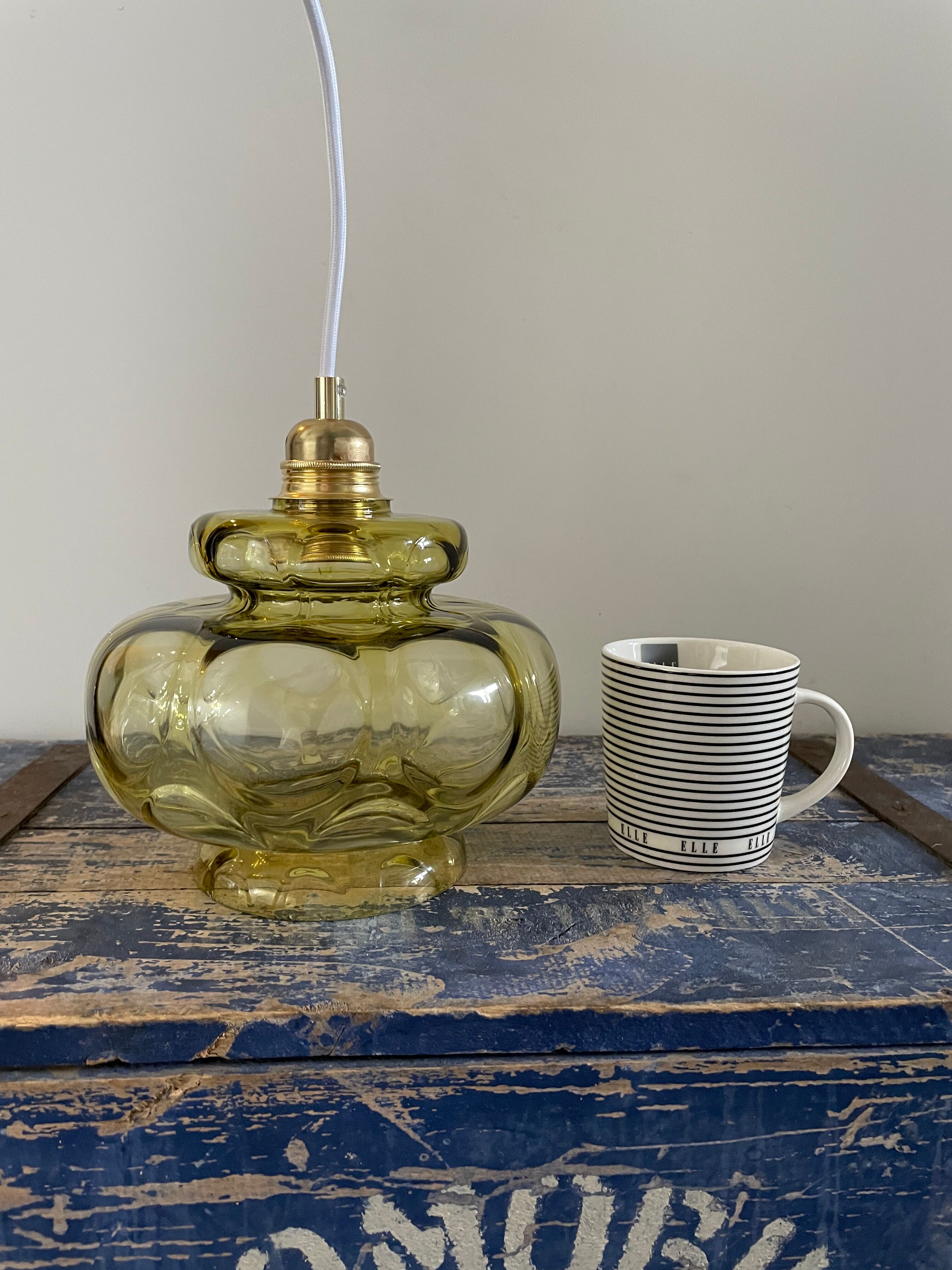 Bubble glass suspension