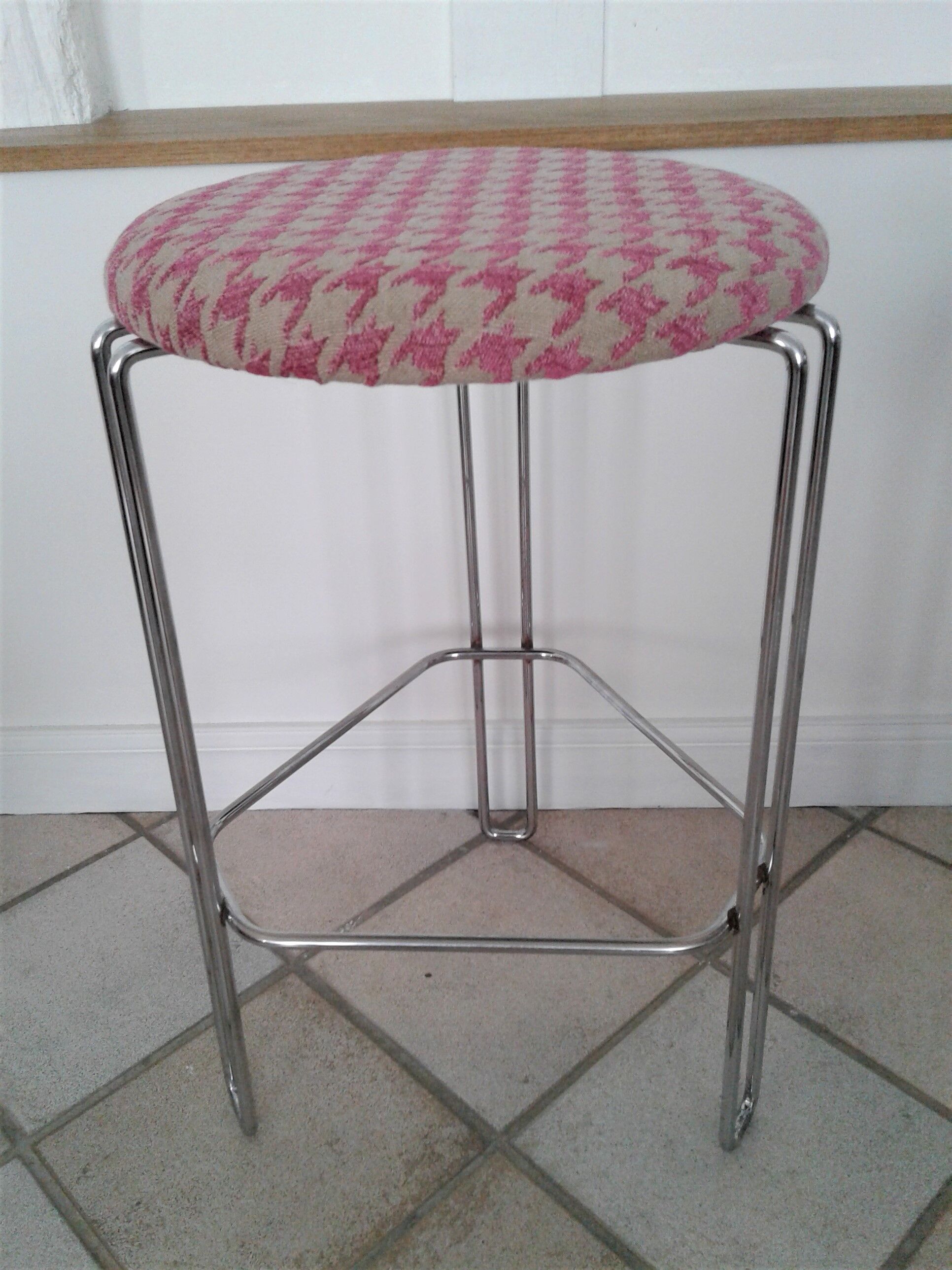 Set of 2 stools high tripod edition Bononia of the 1970s