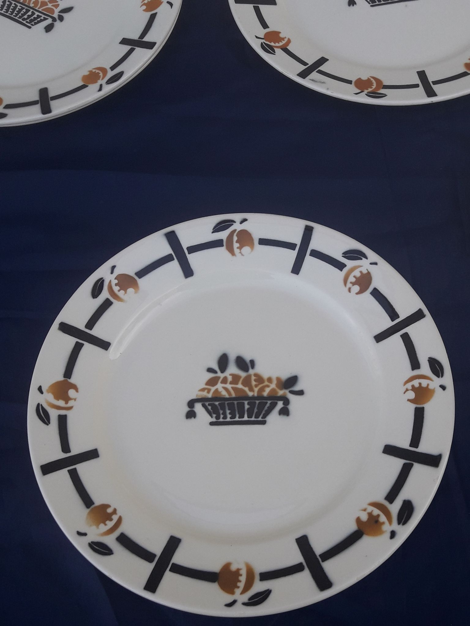 7 flat plates made of Earthenware from Badonviller DOC diam basket pattern 24 cm