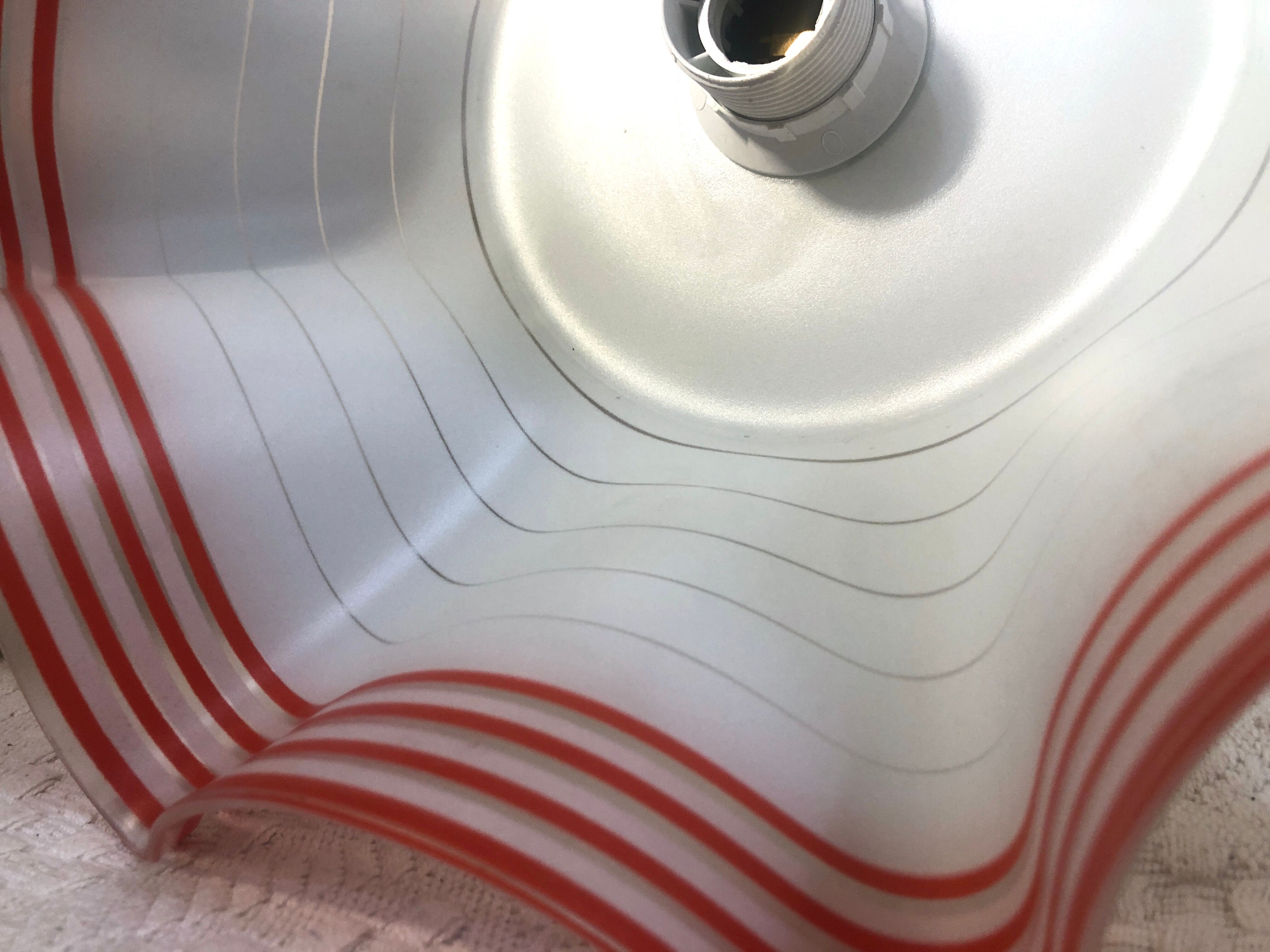 Vintage suspension in white opaline and red border, corolla shape / French vintage