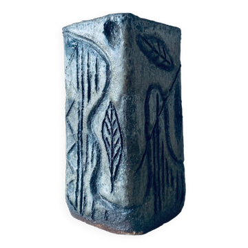 Square vase abstract decor