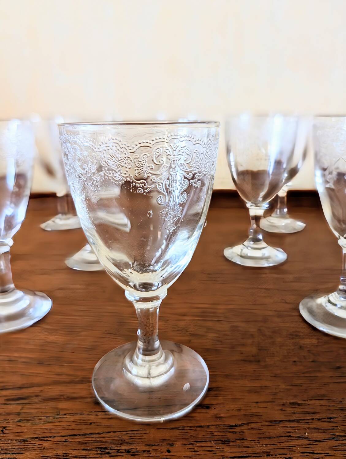 Verres anciens en cristal gravées