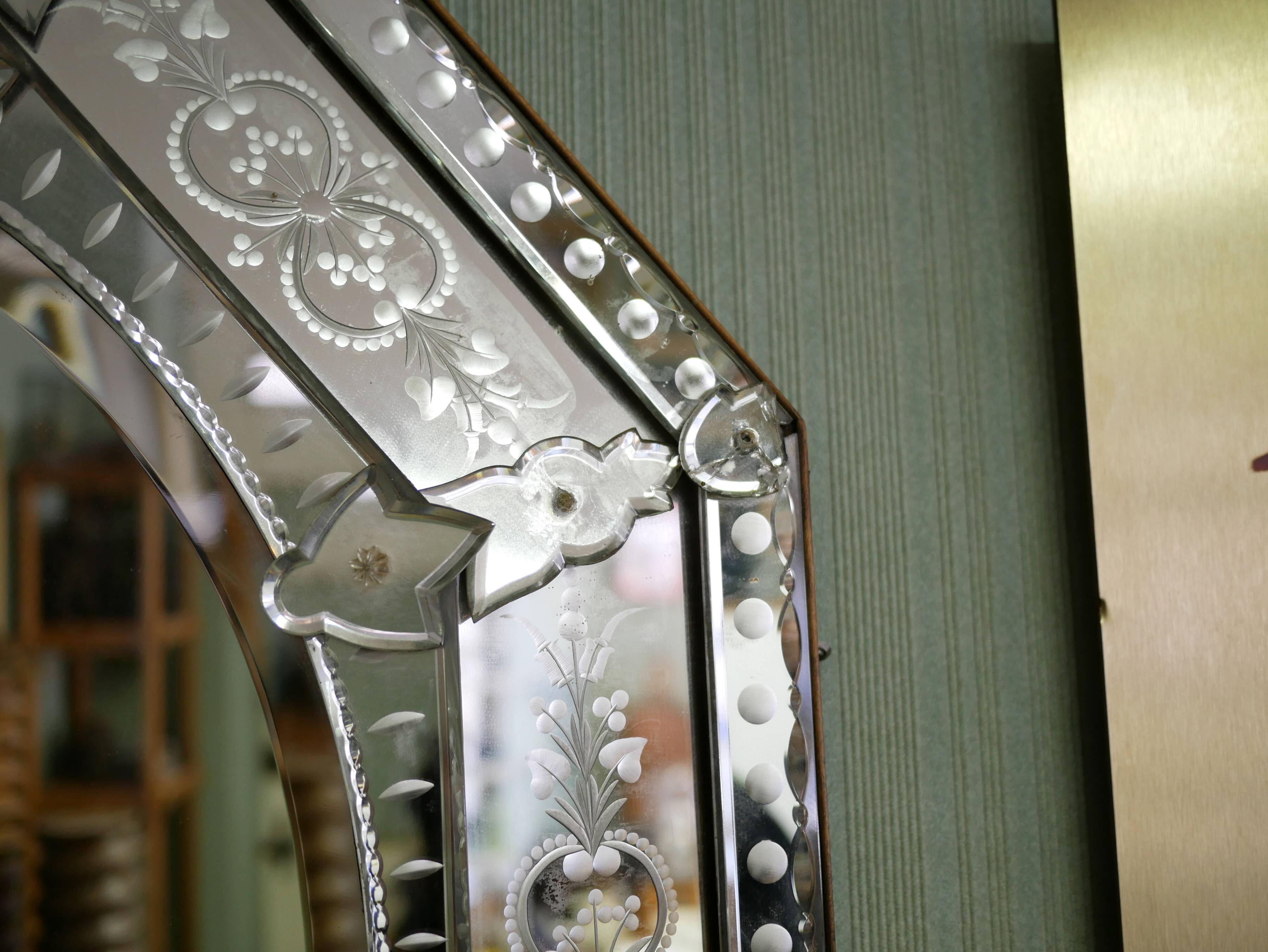 Antique Venetian mirror 86cm x 70cm