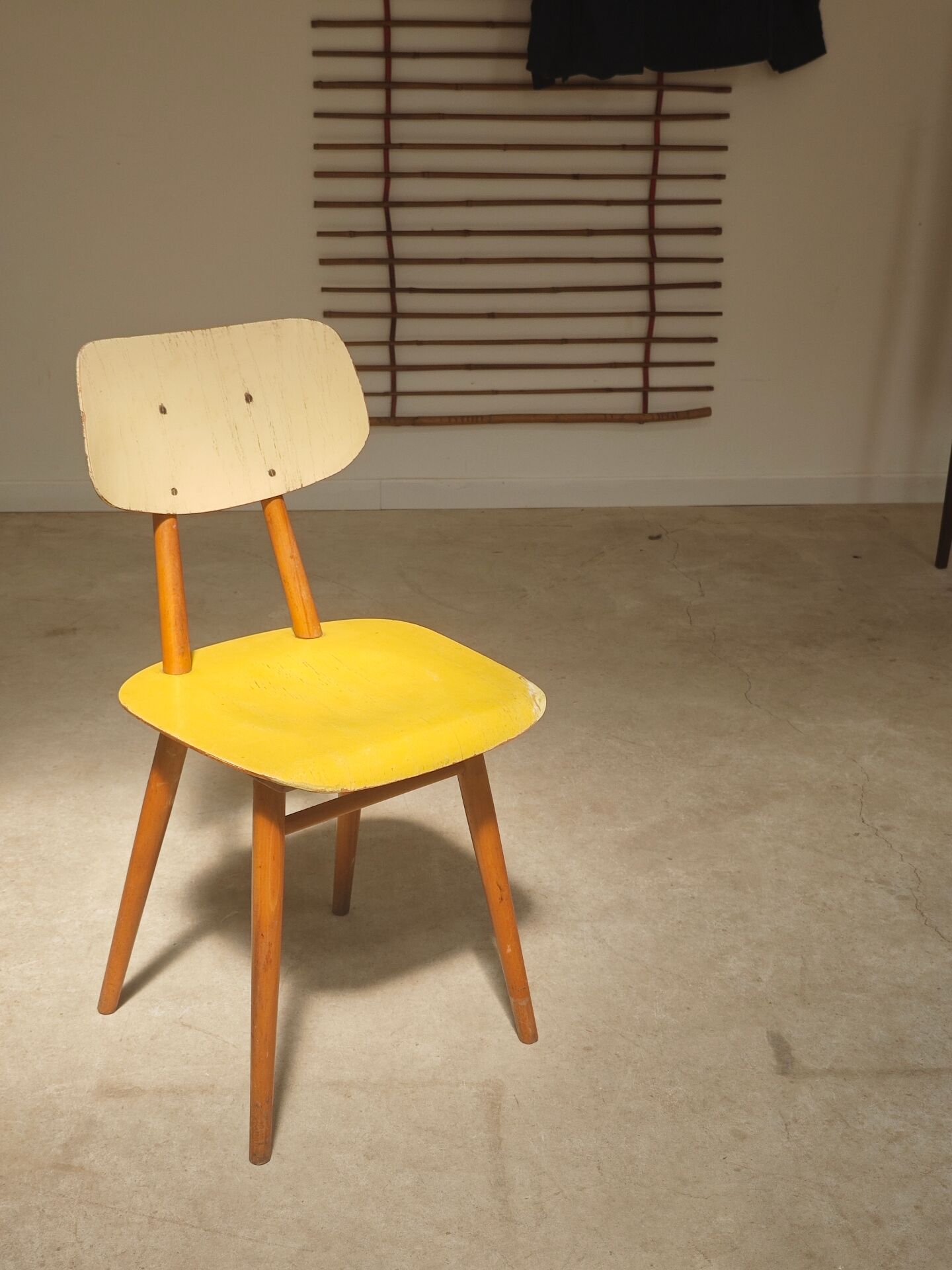 Yellow wooden chair TON Bystrice (Thonet) 1970