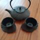 Théière japonaise en fonte tasses et soucoupes