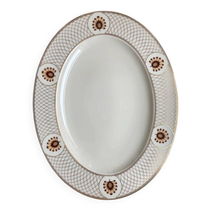 plat ovale en porcelaine