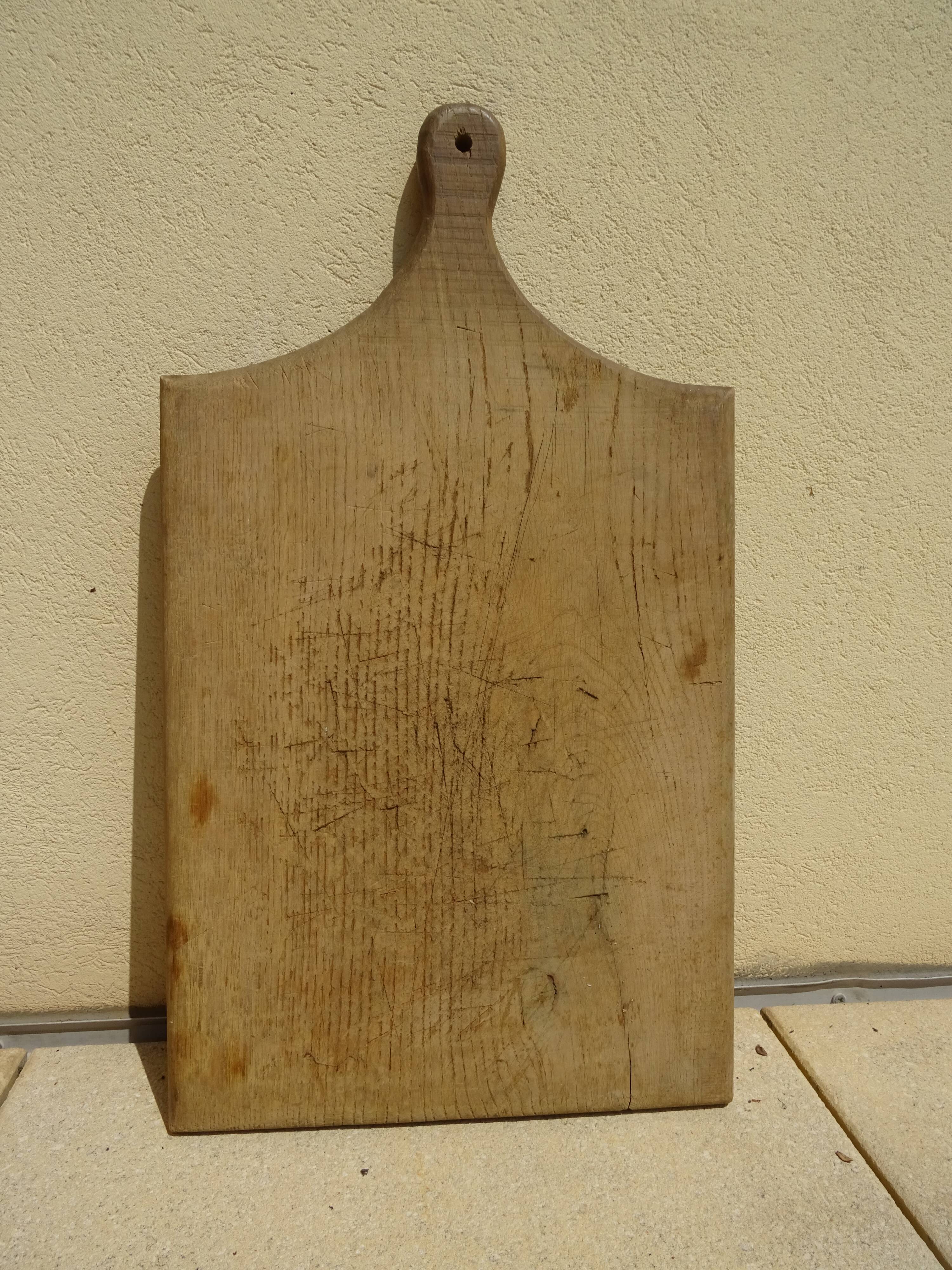 Old large cutting board 59 x 33 cm 3 kg