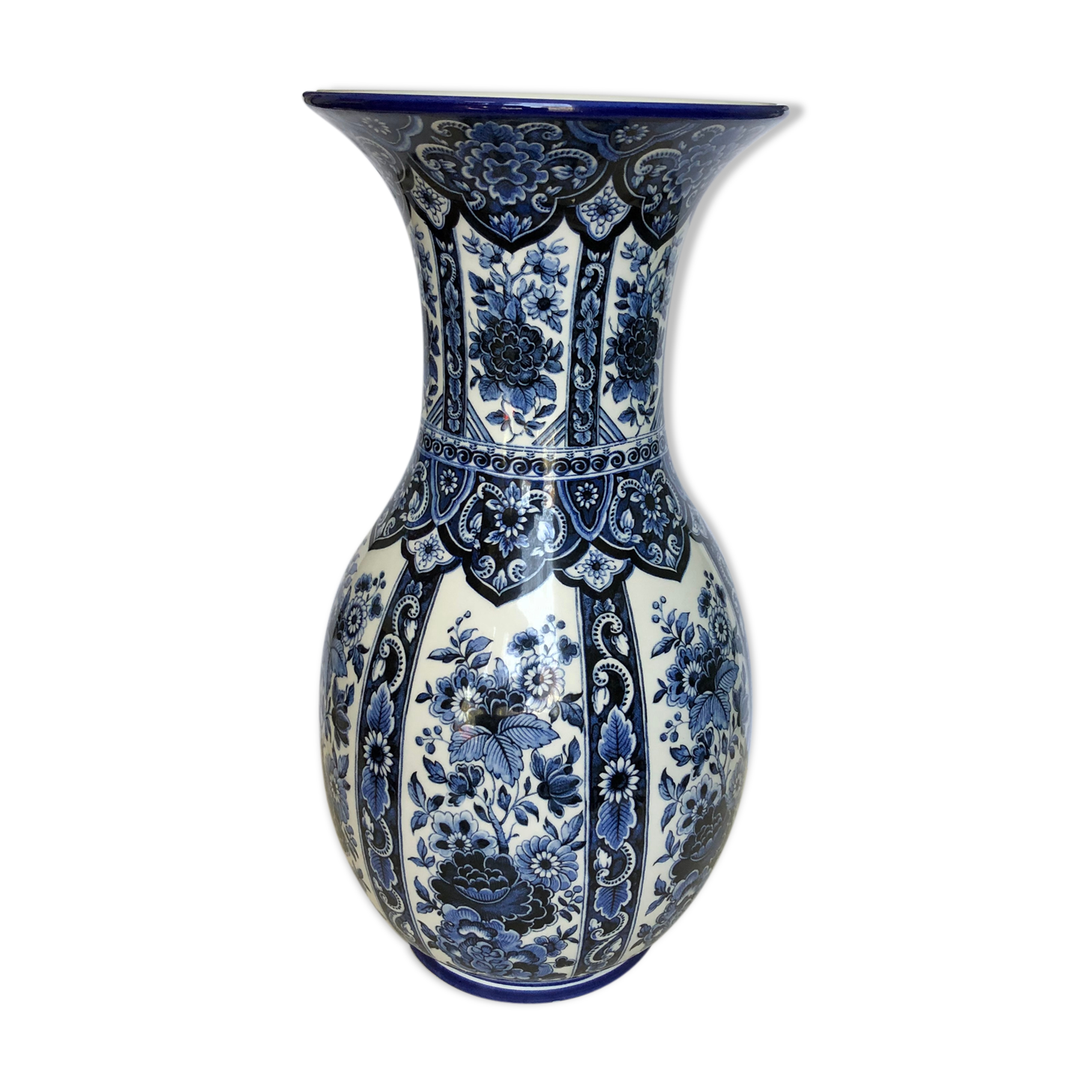Ceramic vase