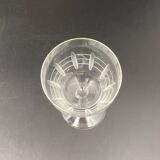 Aperitif glasses with chiseled petal pattern