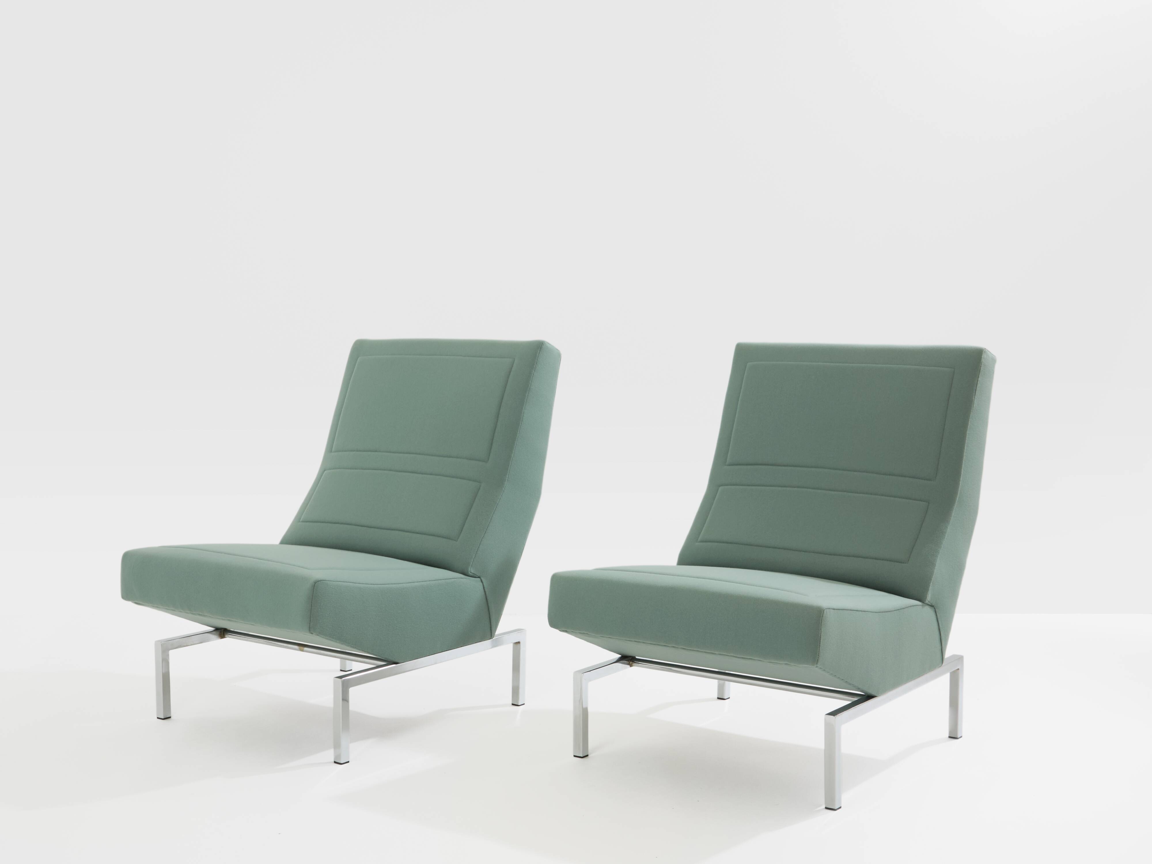 Pierre Paulin pair of CM236 satin chrome armchairs from 1960.