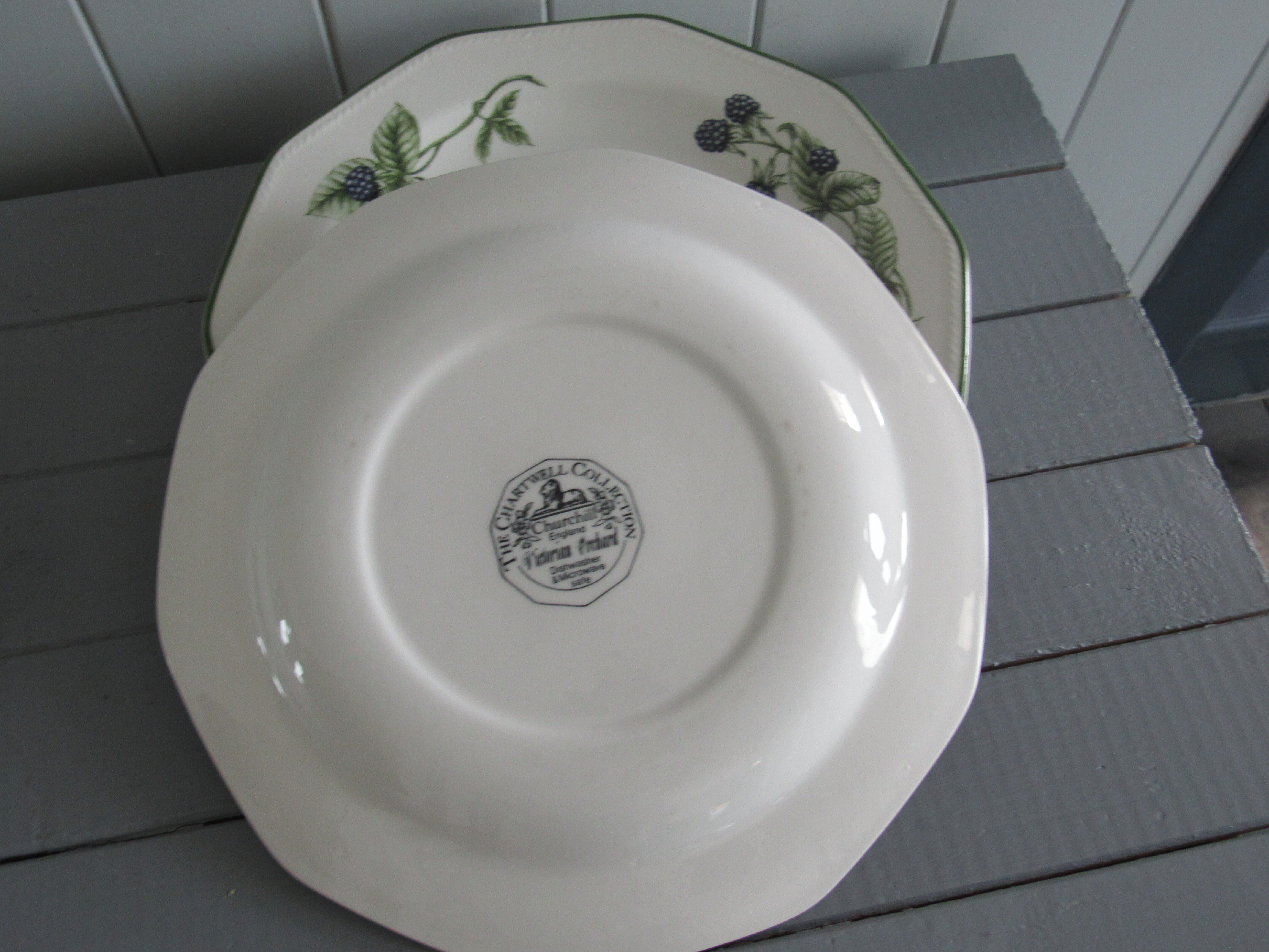 8 assiettes plates collection "Victorian Orchard" Churchill