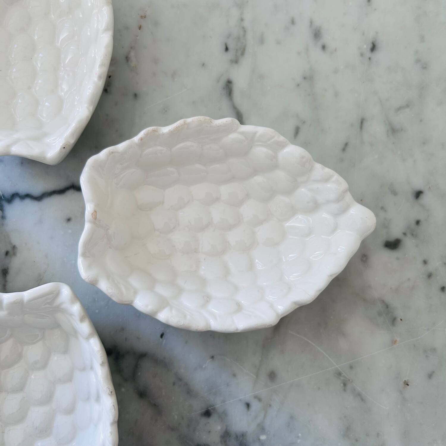 Set of 4 slipware bowls