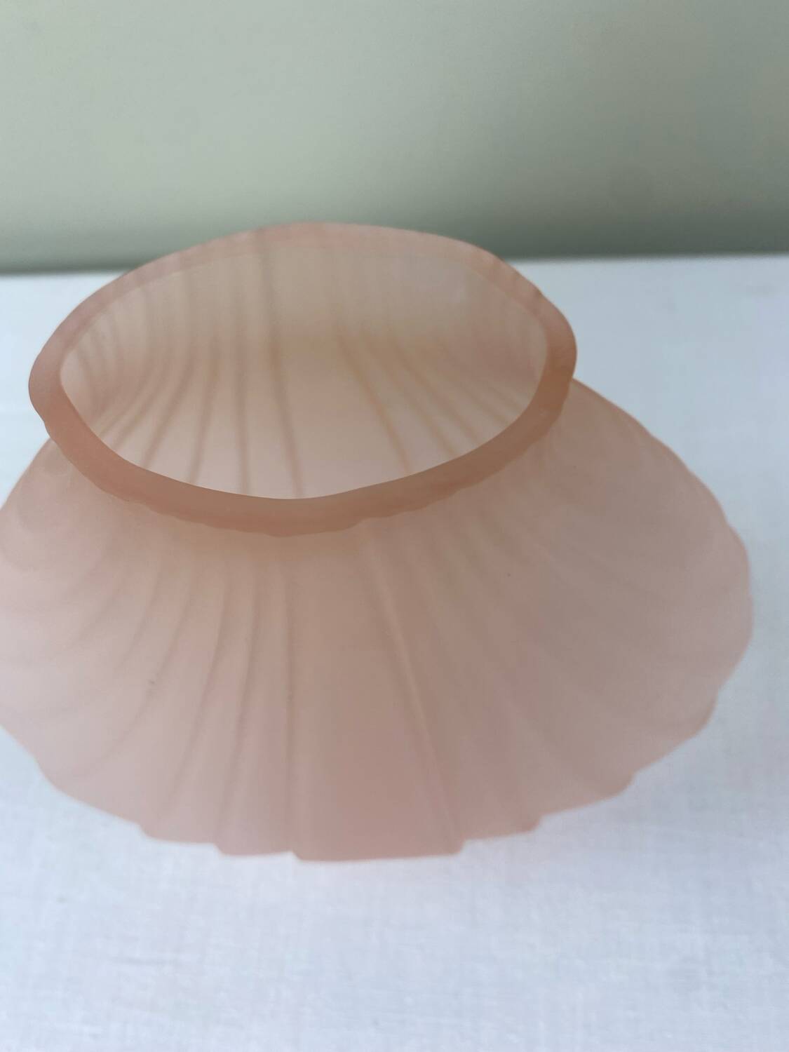 Vase art déco en verre opaque