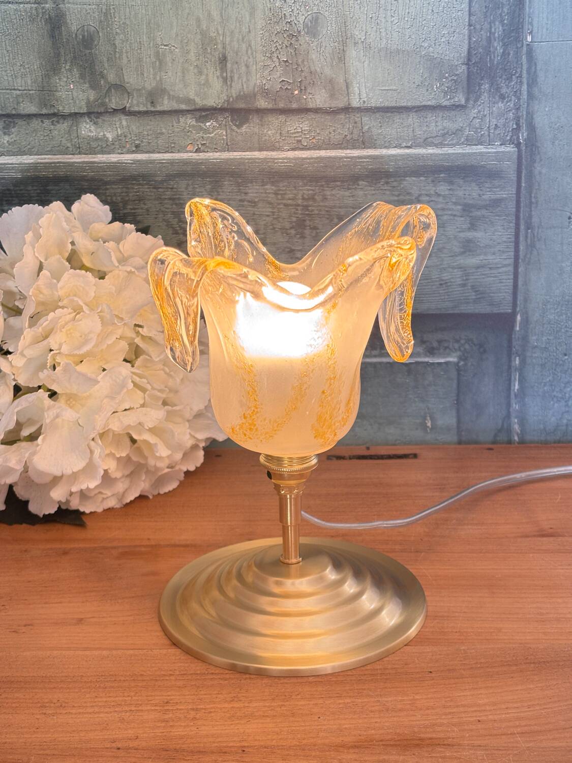 Table lamp