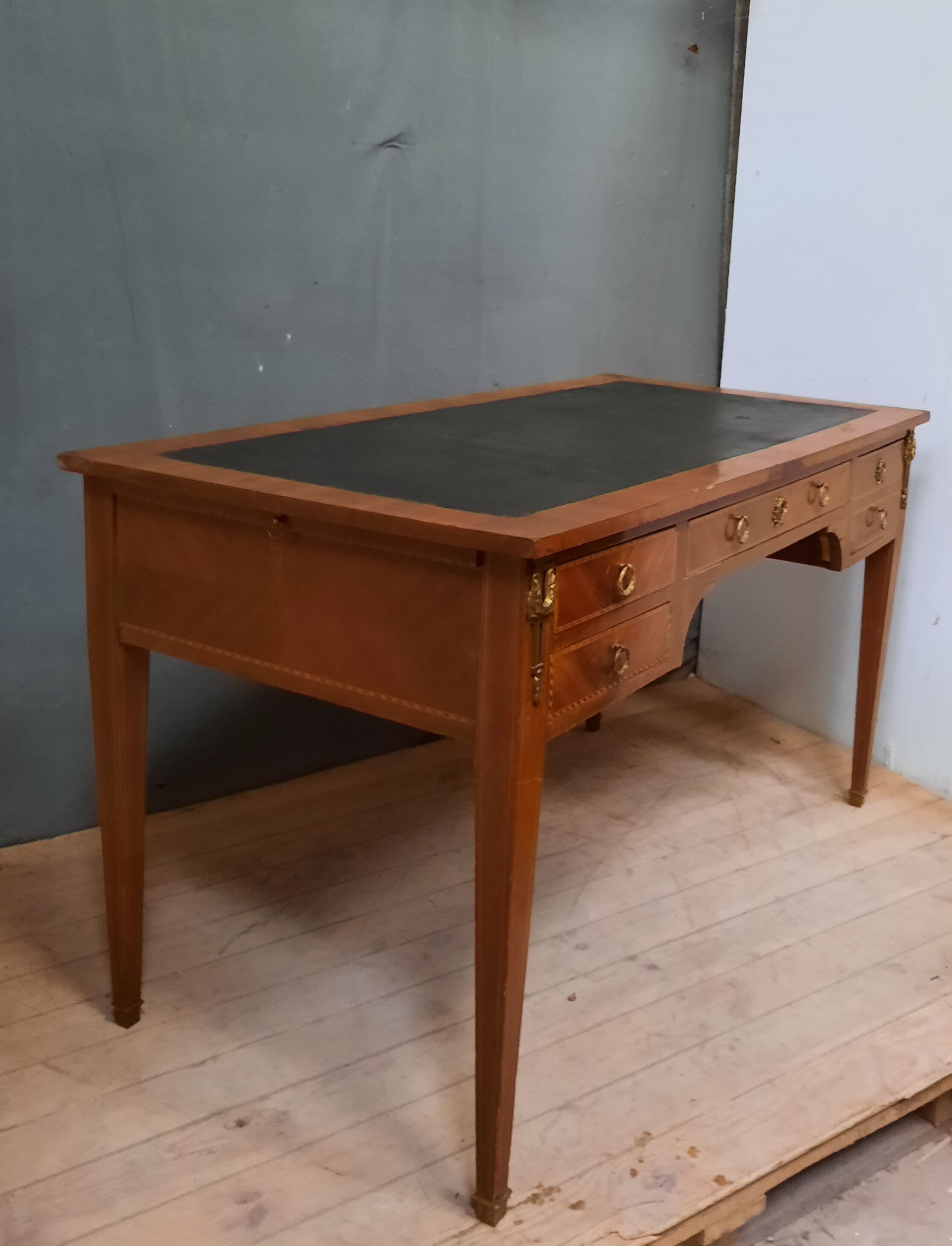 Desk flat fine nineteenth louis XVI style