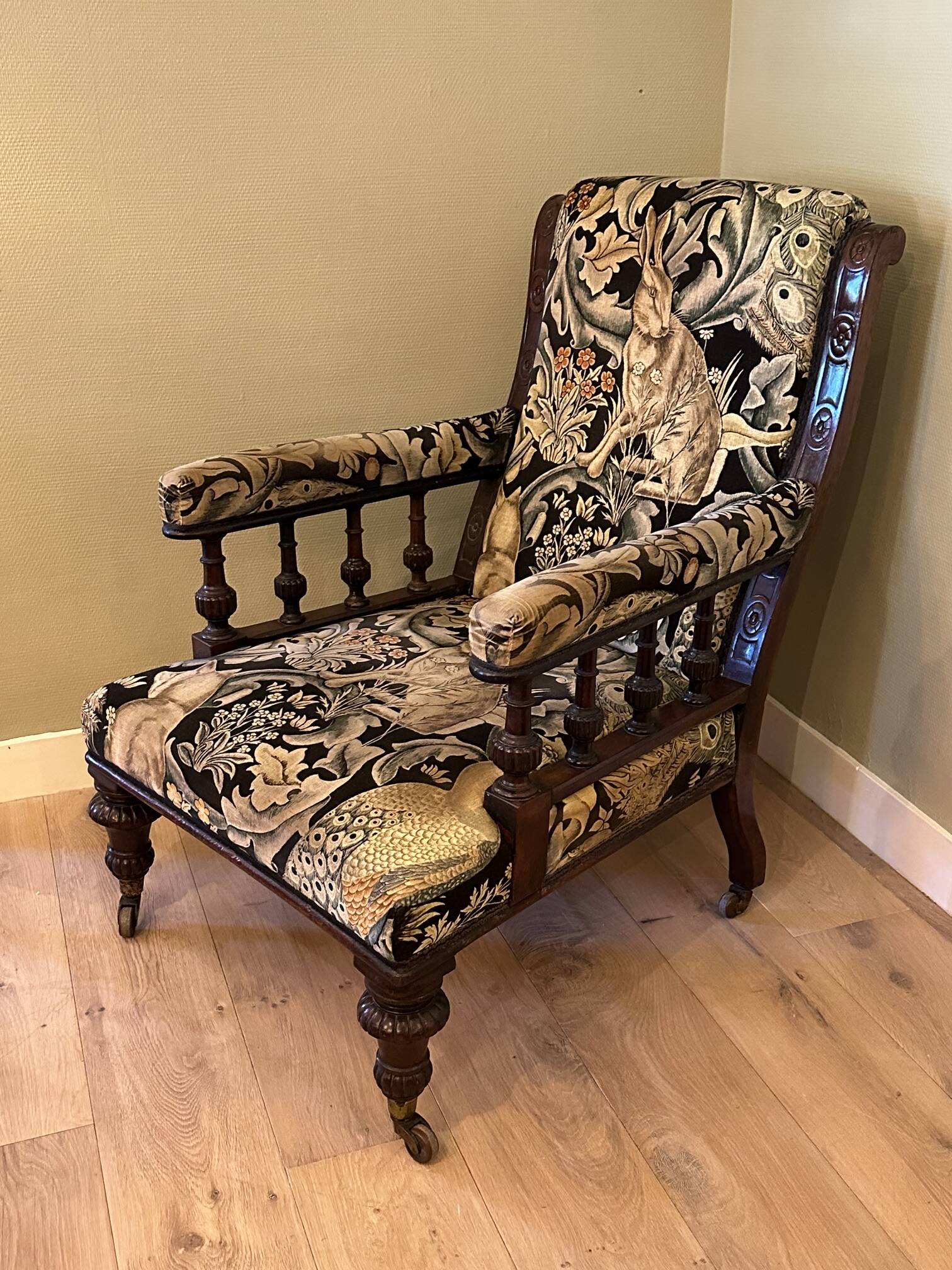 Victorian armrest chair