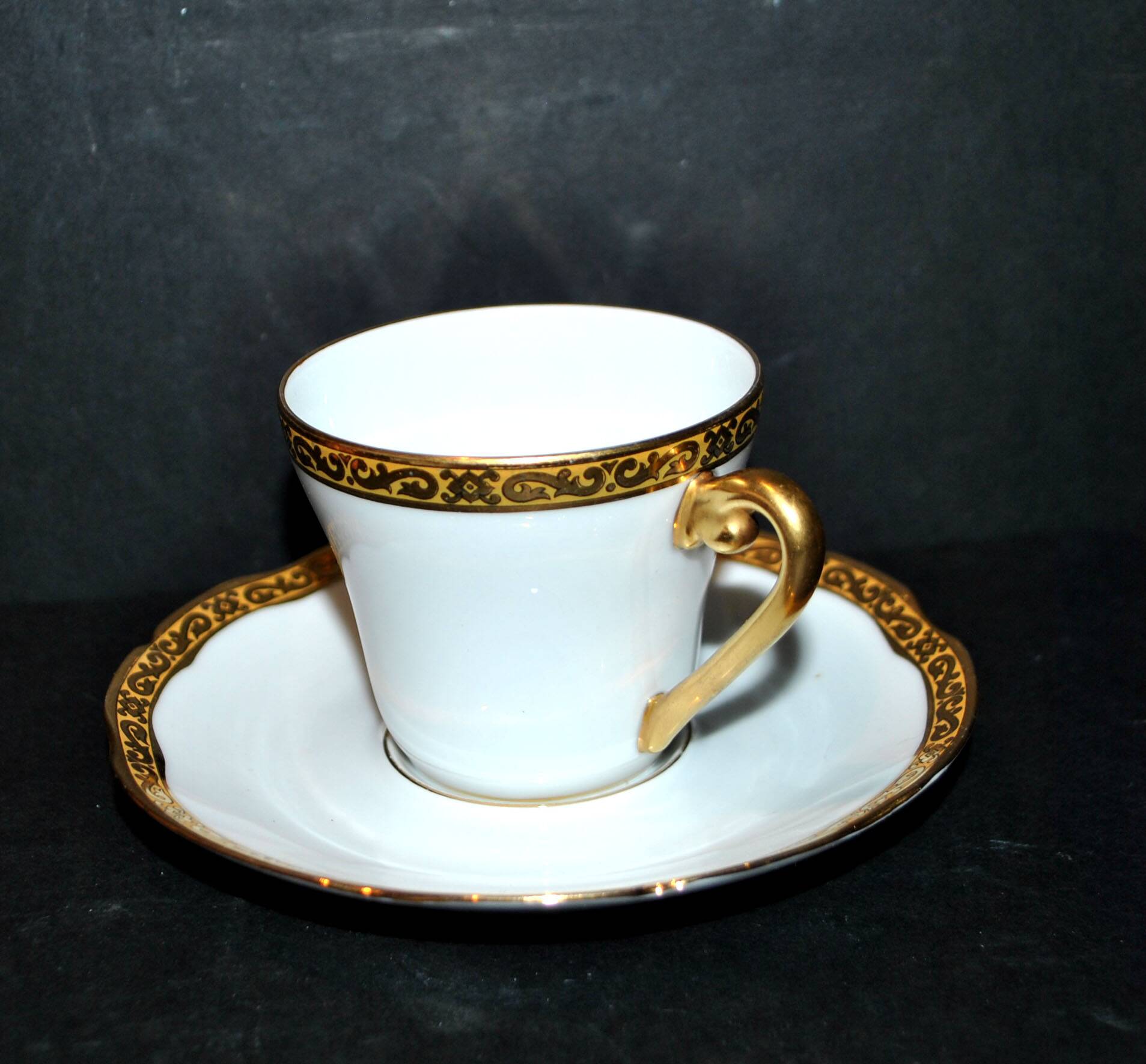 Vintage Limoges porcelain coffee cup ROYAL CHAPUS 1970