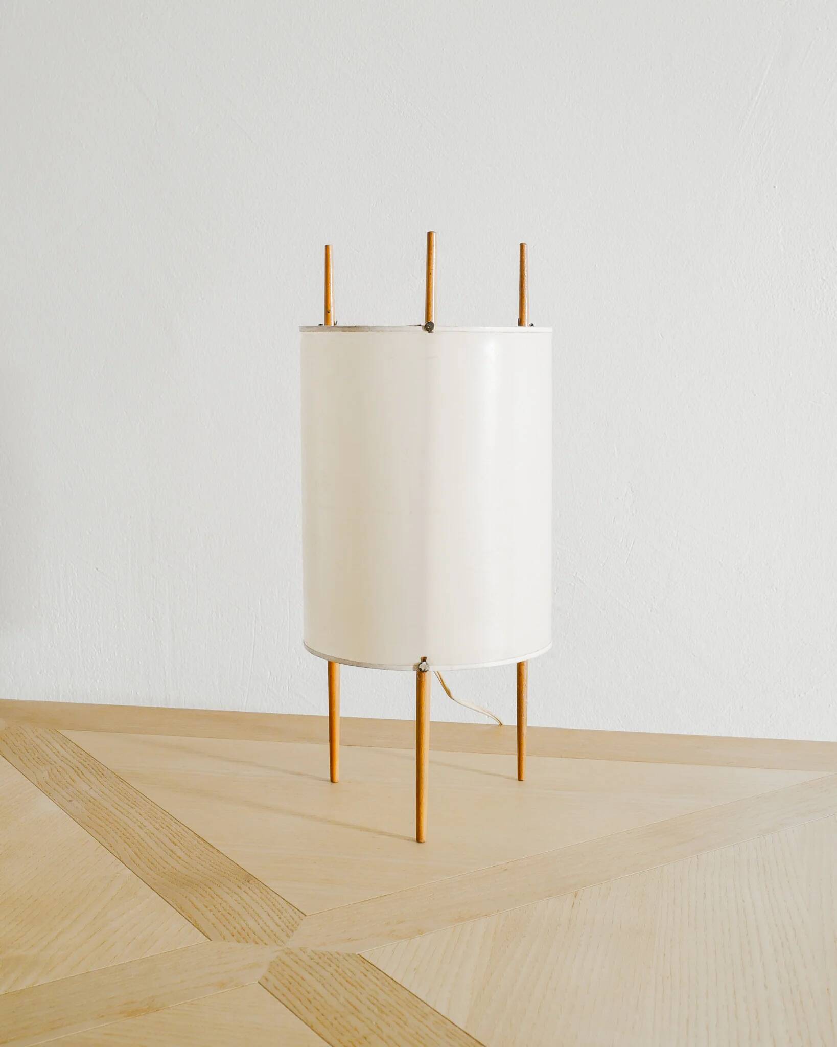 Vintage Mid Century "No 9" Desk Table Lamp by Isamu Noguchi, 1940s