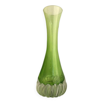 Vase en verre soufflé
