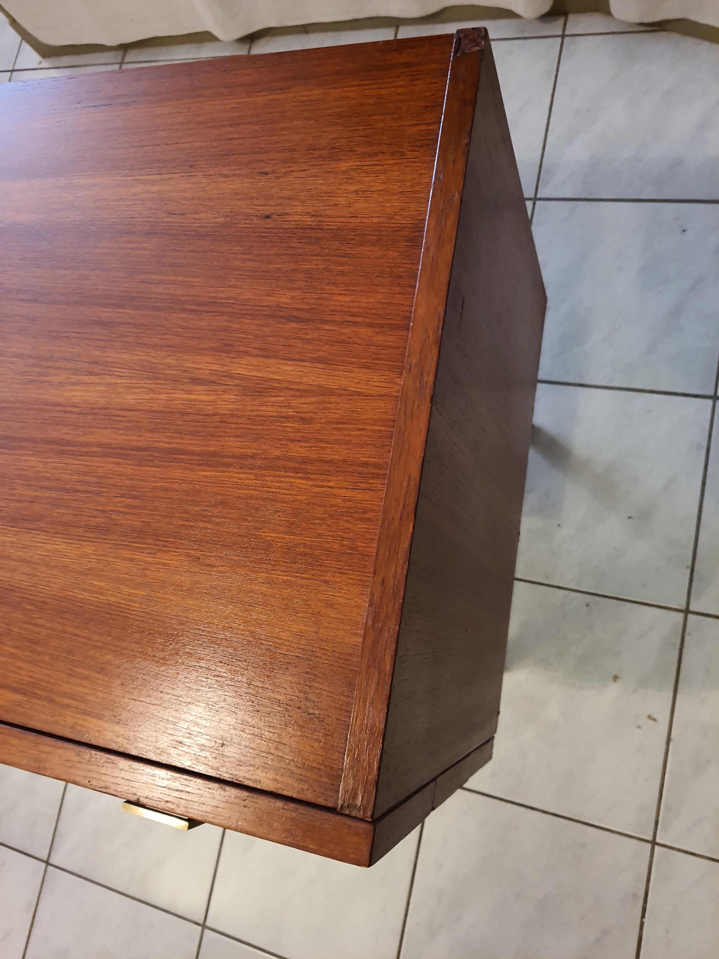 Vintage modernist dresser, metal feet